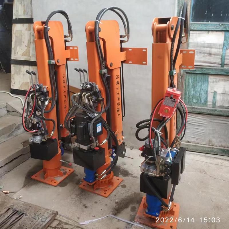 东西湖区重汽蓝牌随车吊 3.2吨 国六动力强 液压驱动 农用自卸起重机